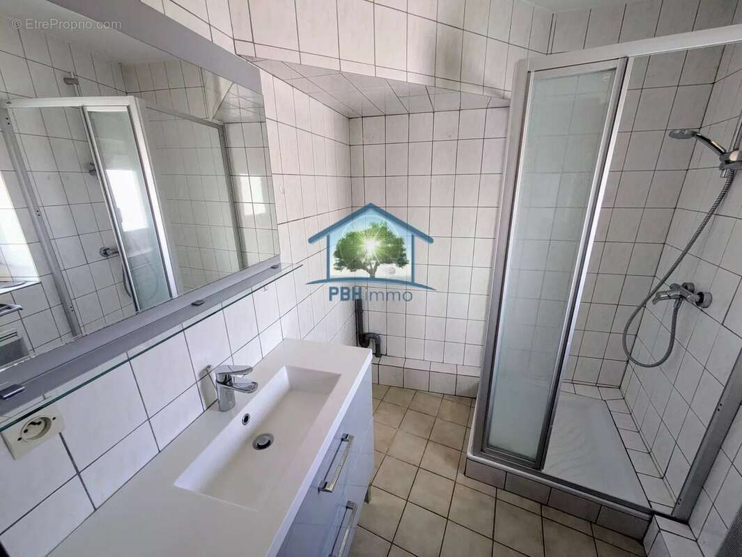 Appartement à NIEDERMODERN