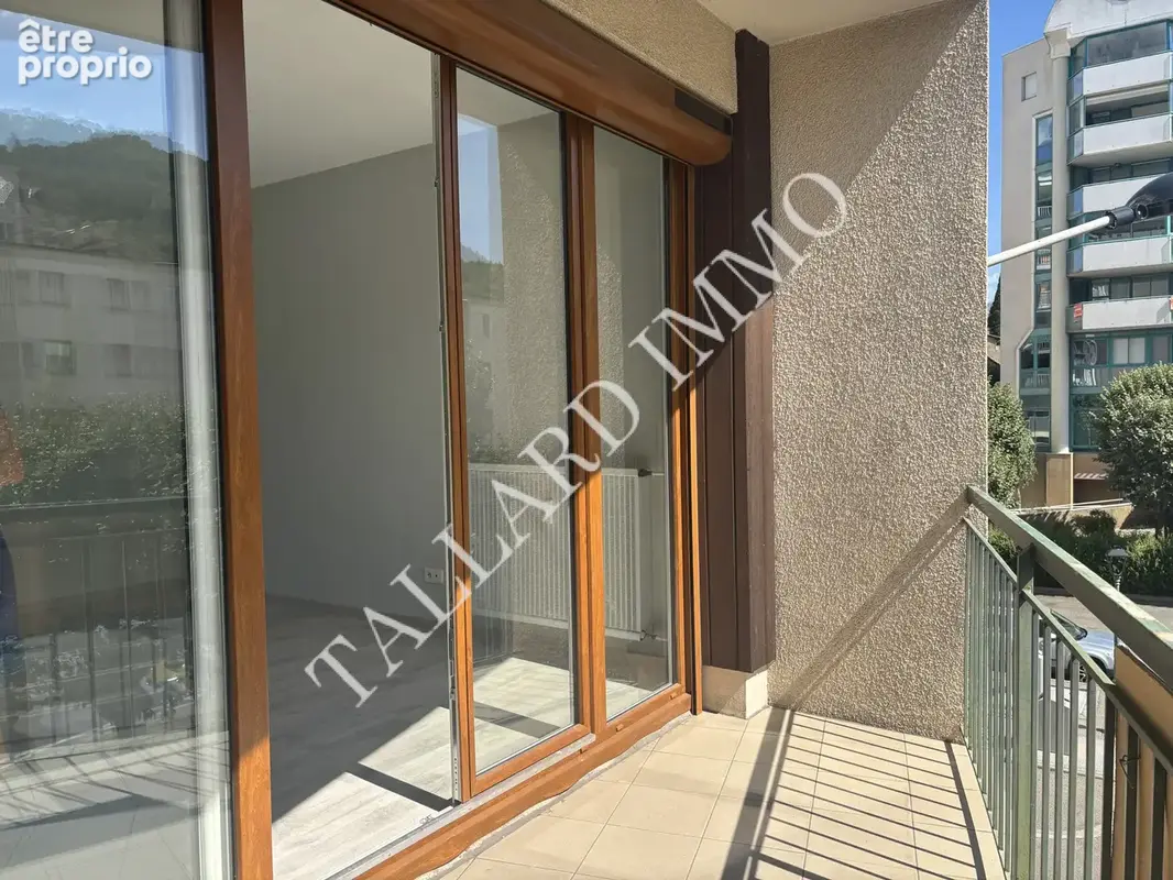 Studio avec terrasse et cave centre ville Gap - photo 10
