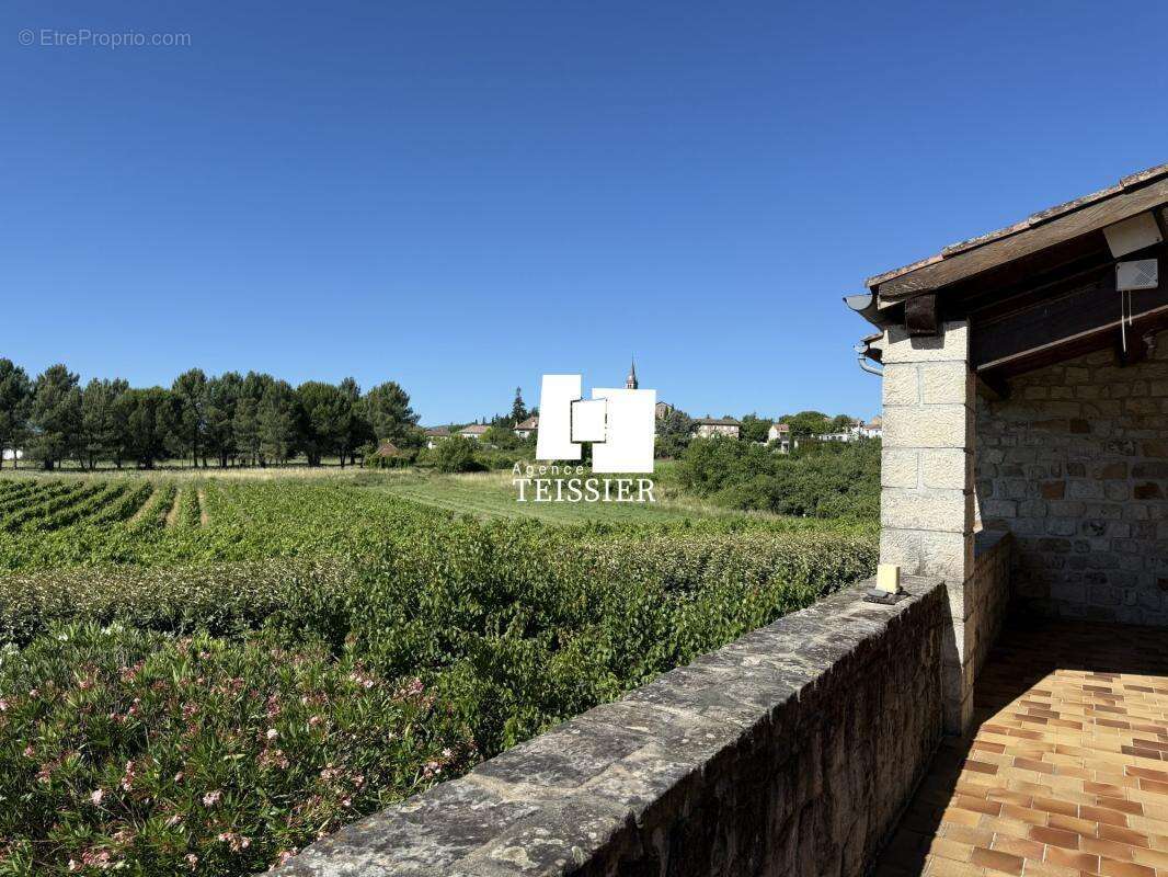 Maison à LABLACHERE