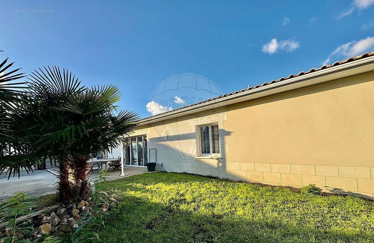 Maison à MESCHERS-SUR-GIRONDE