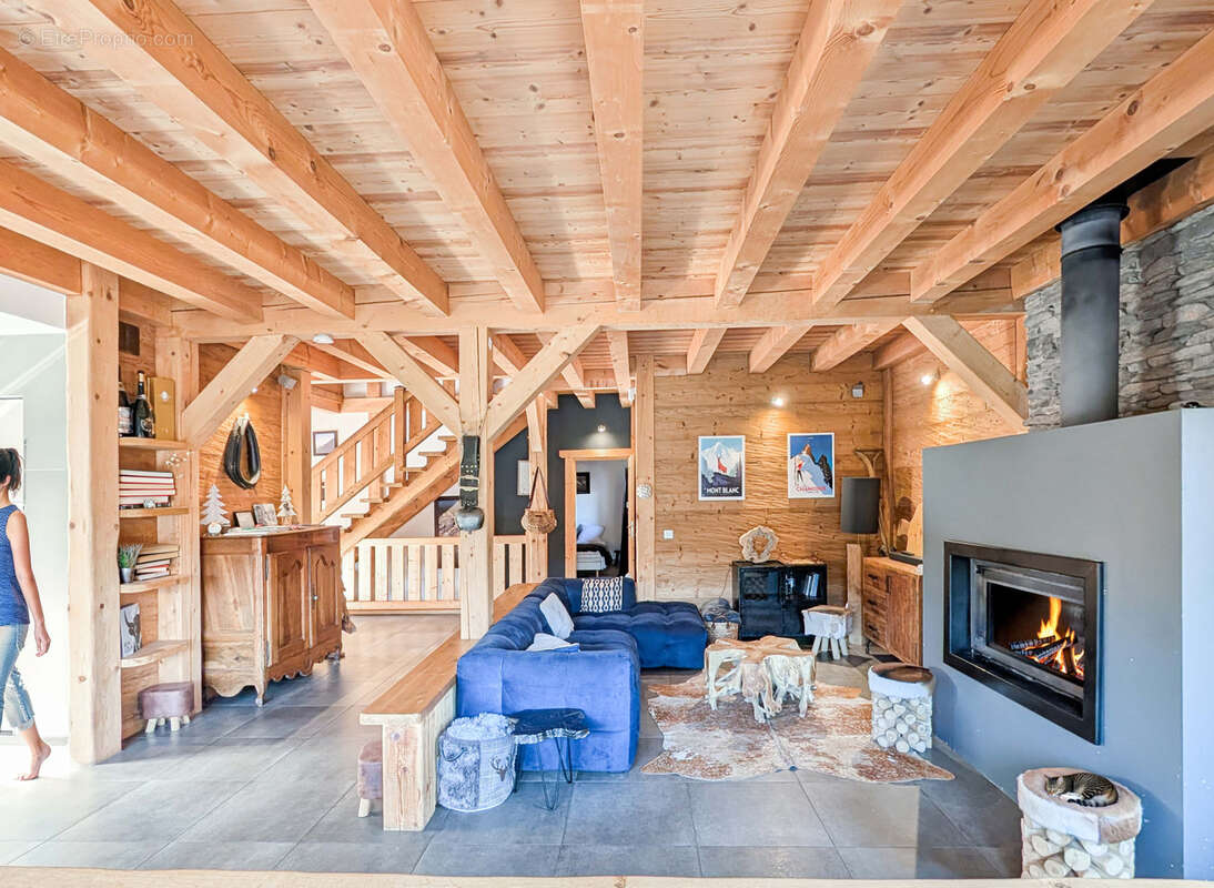 Maison à DOMANCY