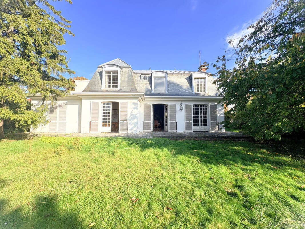 Maison à CHENNEVIERES-SUR-MARNE