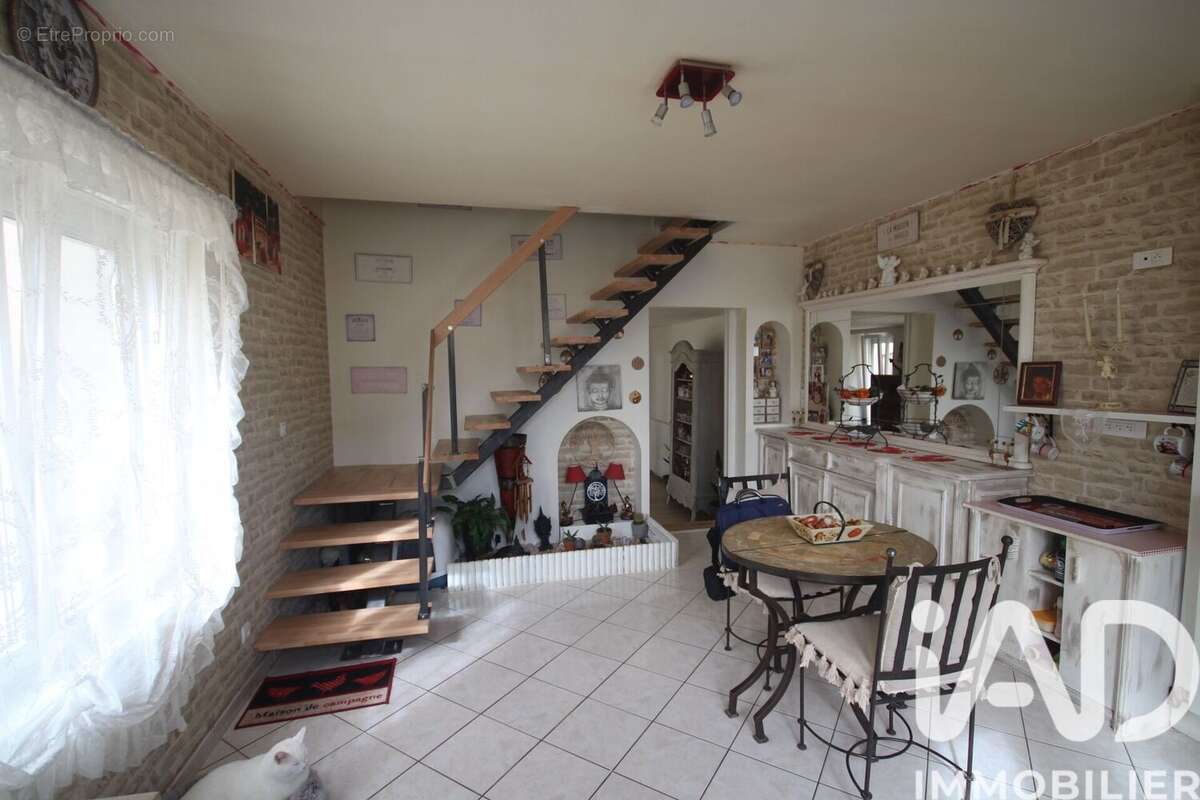 Photo 5 - Maison à SAINT-SAVINIEN