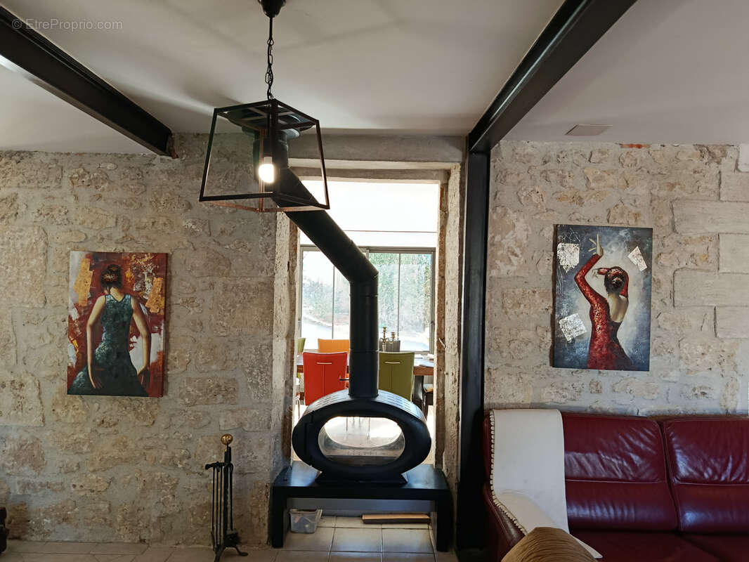 Maison à SAINTE-COLOMBE-EN-BRUILHOIS