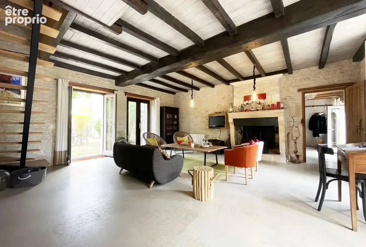 Maison à vendre 7 pièces avec dépendance sur terrain de 1140 m² AUMAGNE (17) - photo 9