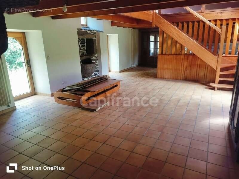 Propriété de caractère à berrien - hangar - 6 hectares - photo 7