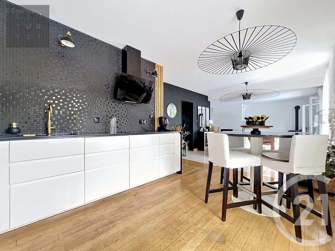 Maison 150 m² à Barberey-Saint-Sulpice  - photo 4