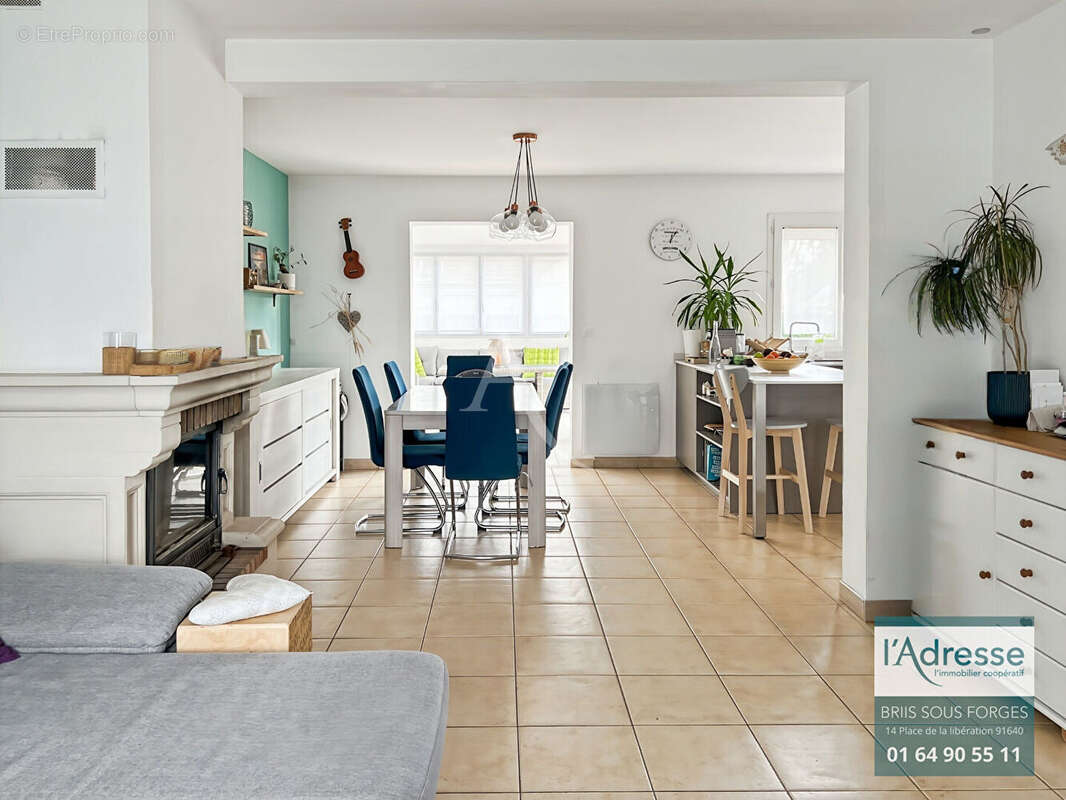 Maison à VAUGRIGNEUSE