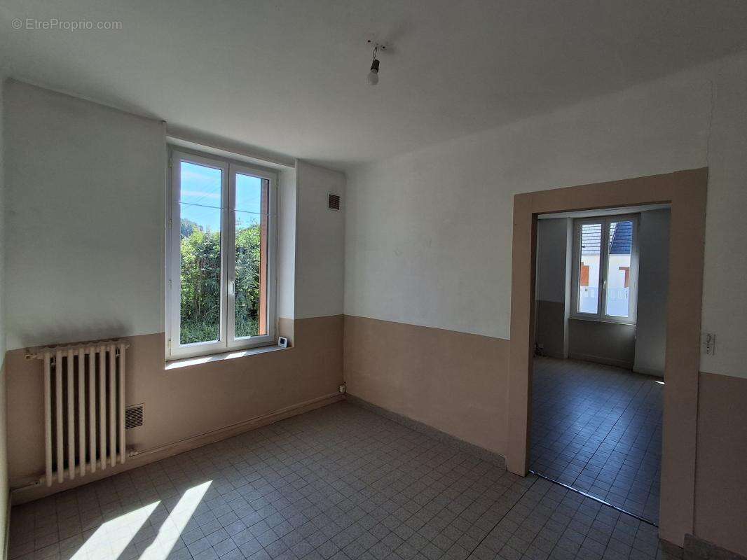Maison à COSNE-COURS-SUR-LOIRE
