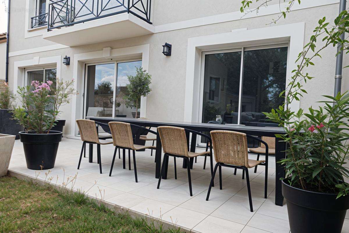 Maison à CHAMPS-SUR-MARNE