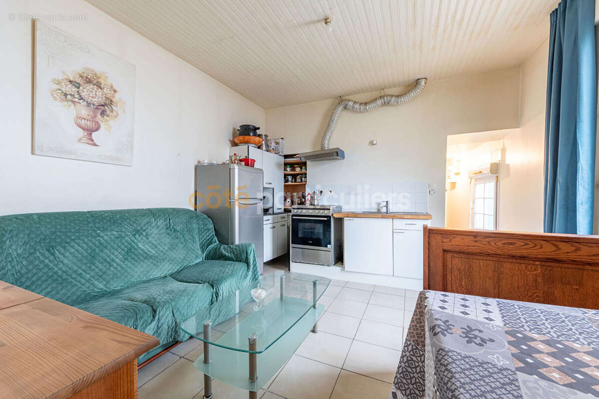 Rives de l'yon -- chaille sous les ormeaux -- ensemble immobilier --153 m2 --9 pieces -- centre bourg - photo 15