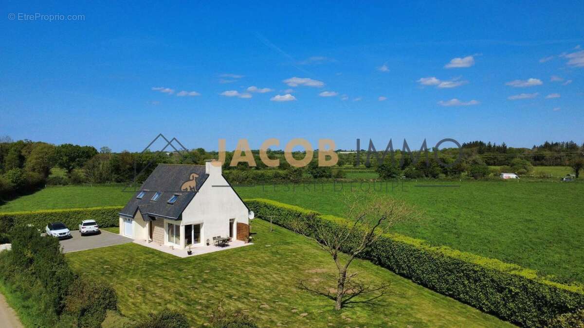 Maison à GUIPRONVEL