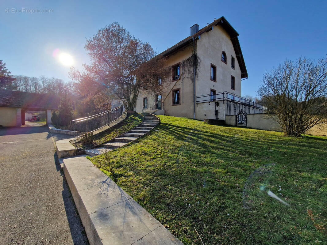 Appartement à DUNG