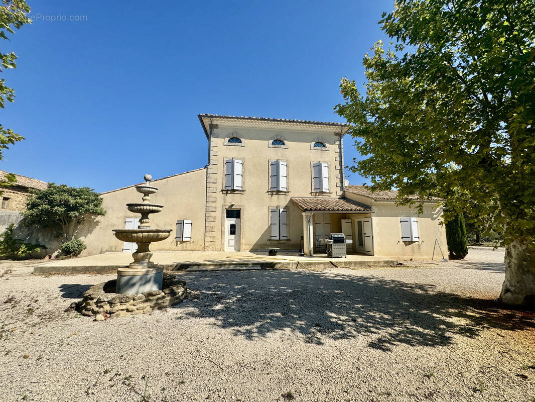 Maison à SAINTE-CECILE-LES-VIGNES