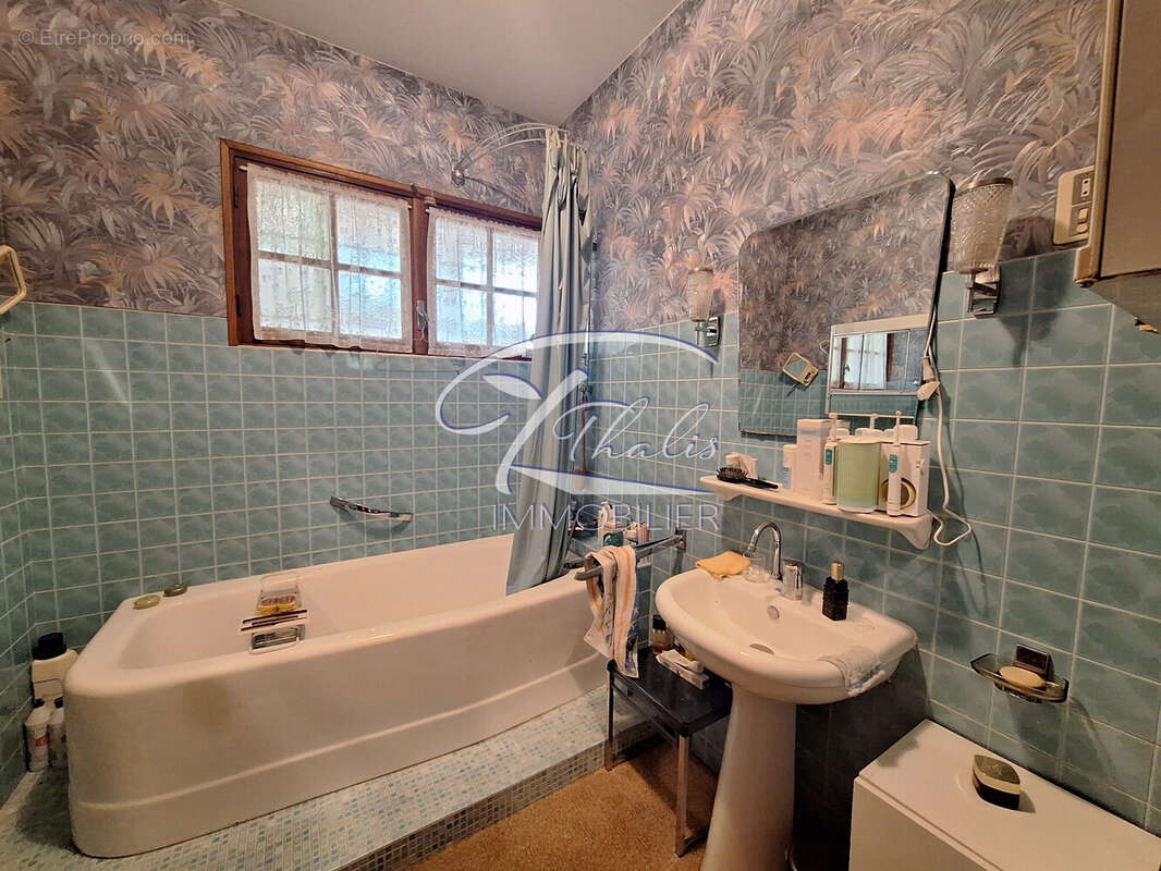 Maison à LA LANDE-DE-FRONSAC