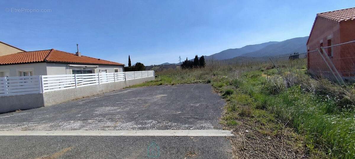 Terrain constructible 4 faces 278m² - photo 3