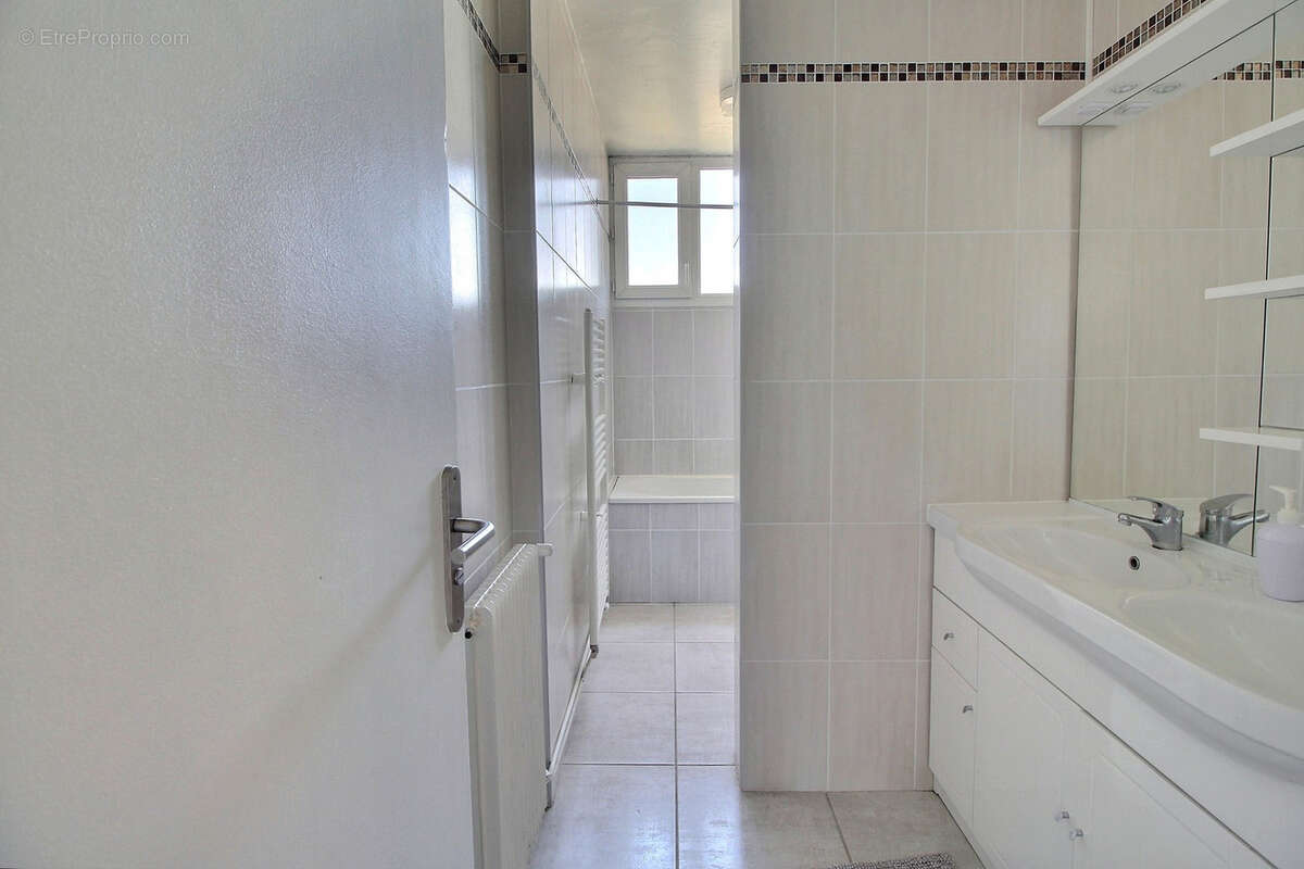 Appartement à LYON-9E