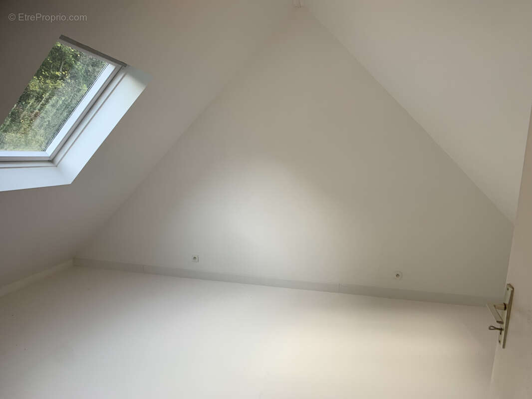 Maison à SAINT-JEAN-LES-DEUX-JUMEAUX