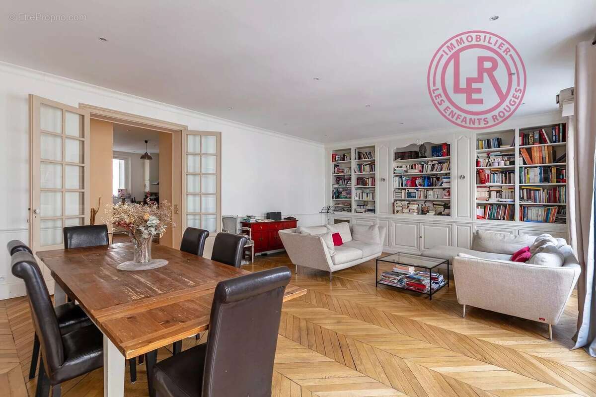 Appartement à PARIS-3E