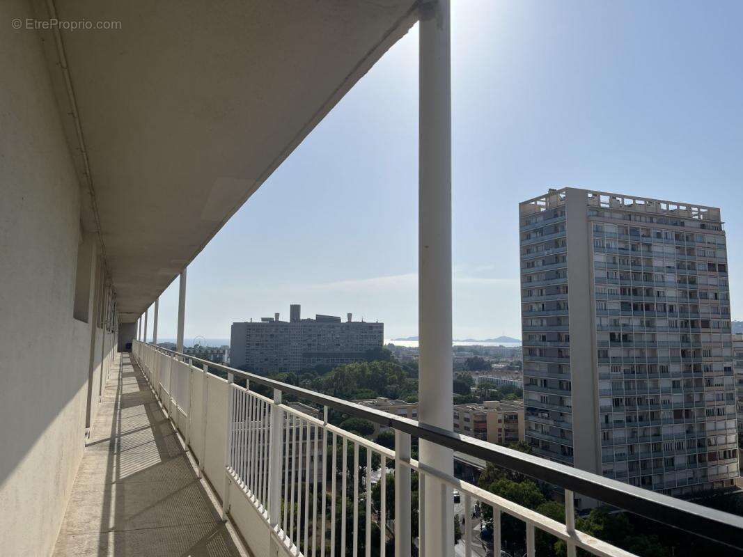 Appartement à MARSEILLE-9E