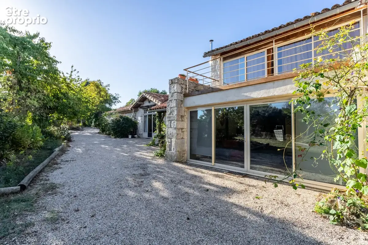 Maison de campagne avec annexe, piscine et terrain - photo 6