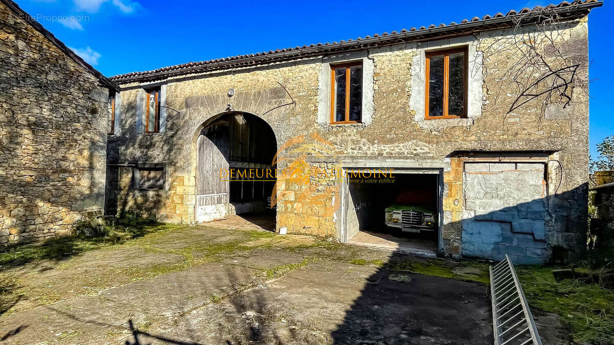 Maison à CHAZELLES