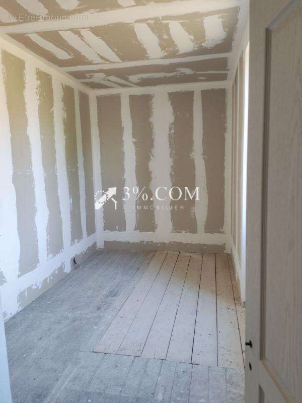 Ensemble immobilier à fort potentiel , ancienne école,  Comm - photo 6