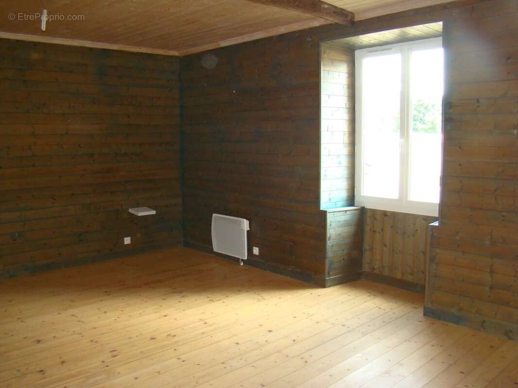 Maison à SOMMIERES-DU-CLAIN