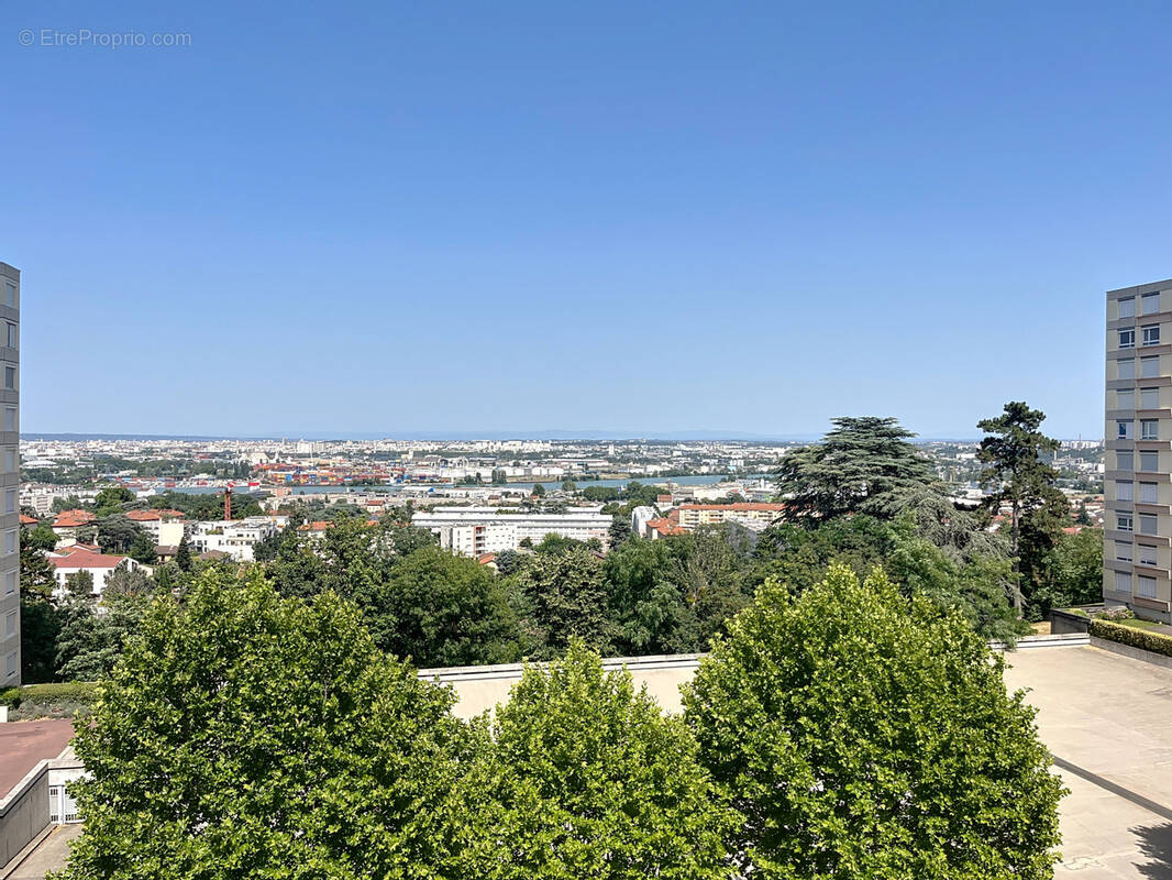 Appartement à OULLINS