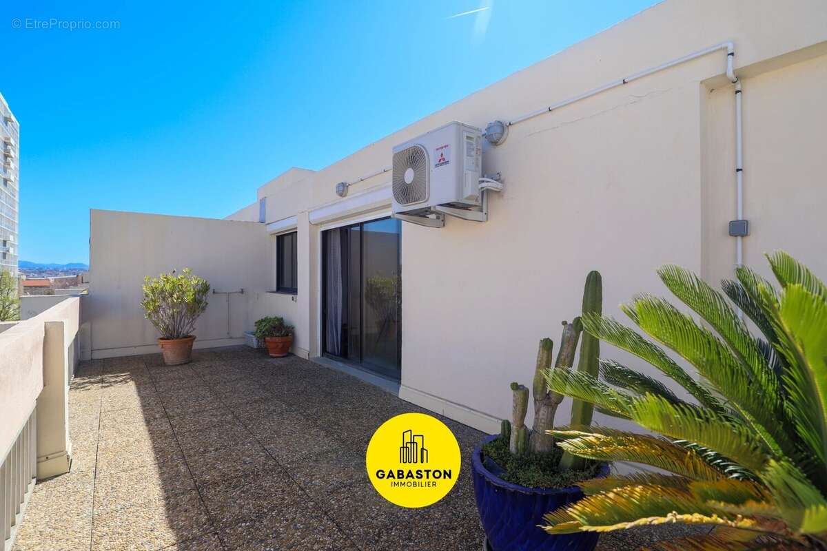 Appartement à MARSEILLE-7E