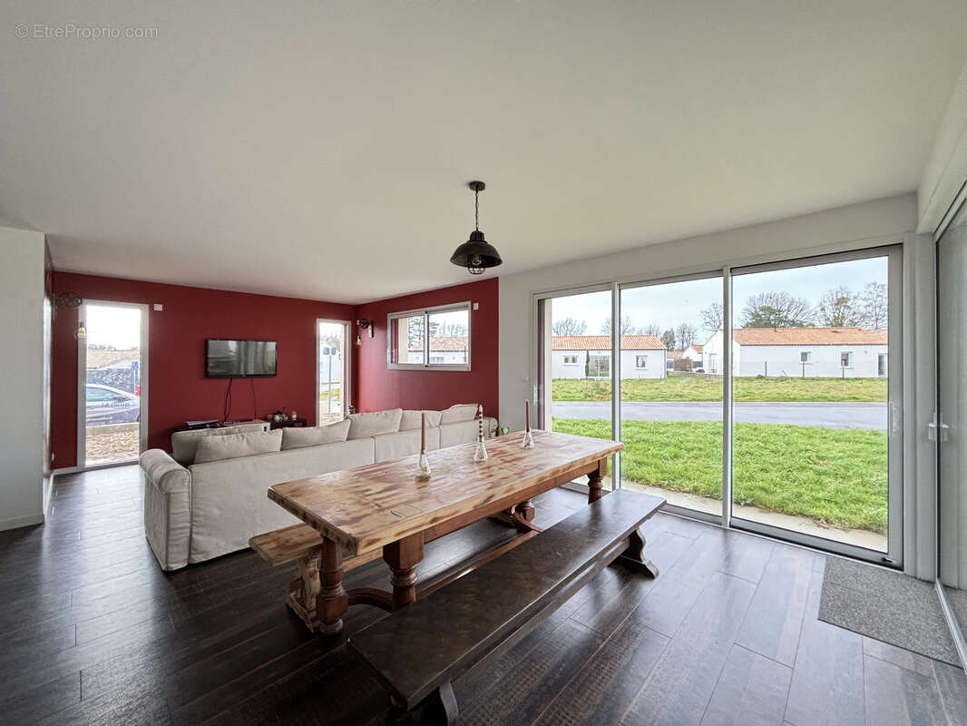 Maison à LE GIROUARD