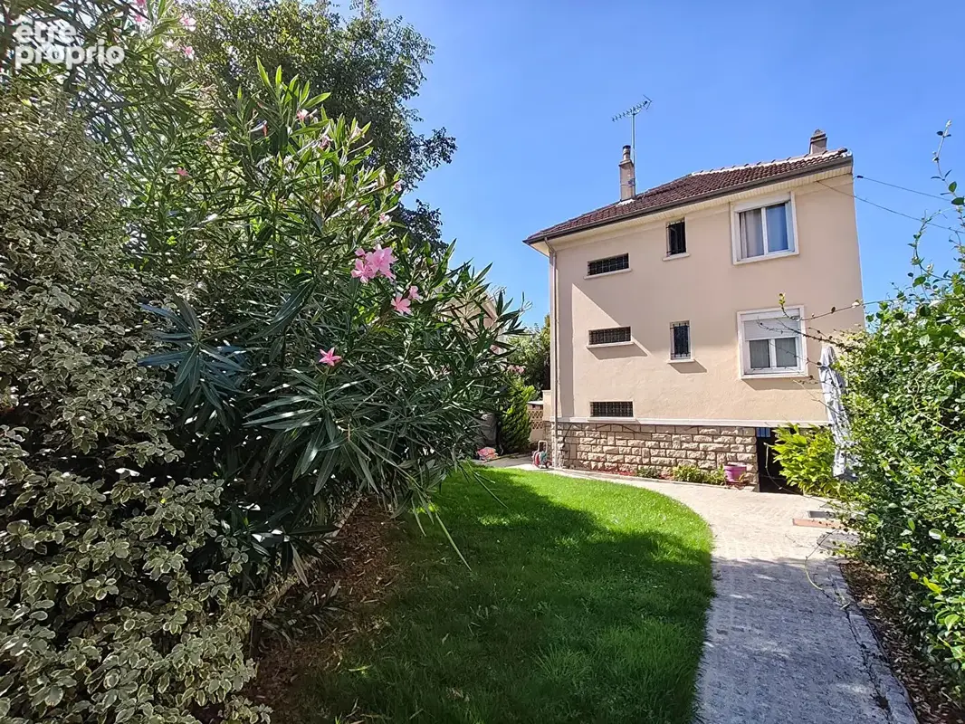 Maison à VILLEMOMBLE