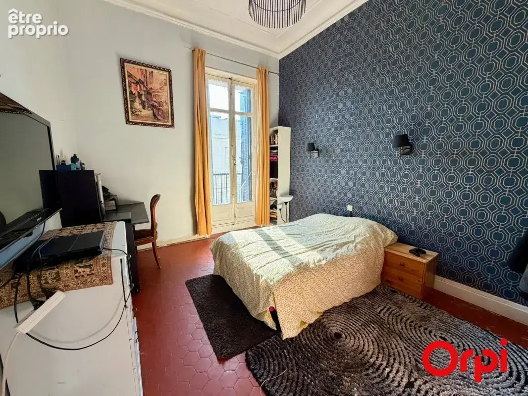 T4 de charme avec balcons et chambres de bonne – 128 m² – Saint-Charles / Le Chapitre (13001) - photo 15