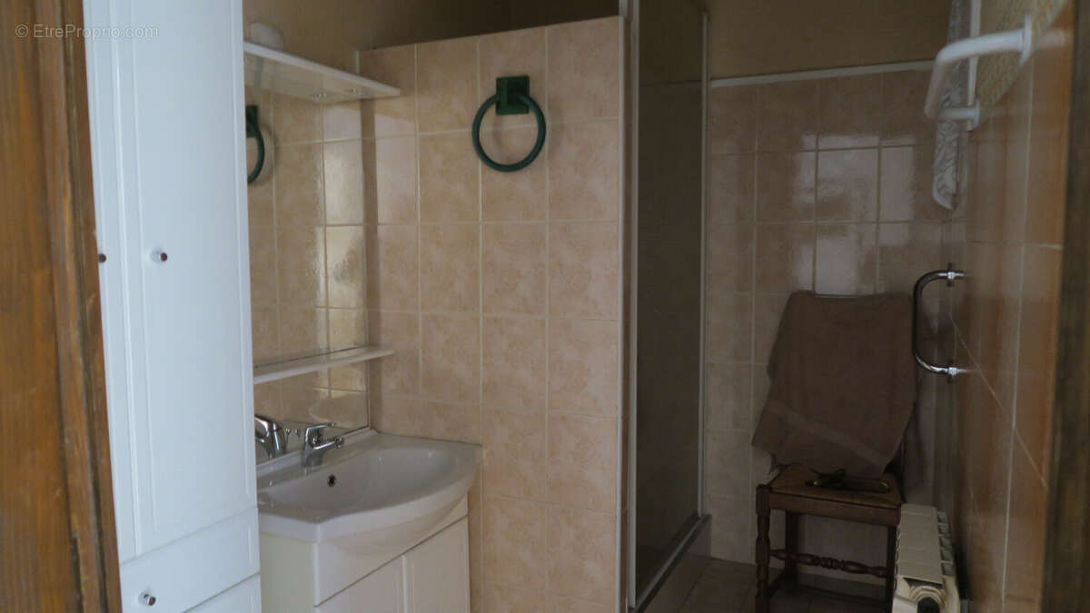 Appartement à MARSEILLE-4E