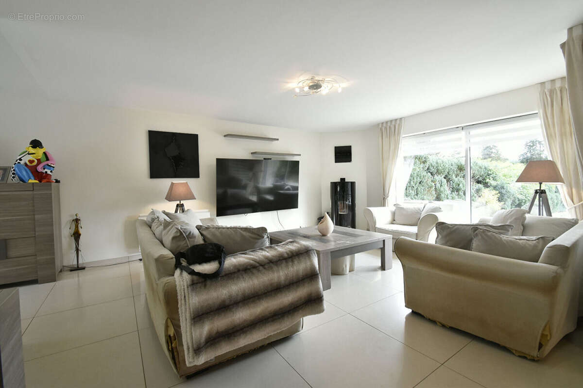 Maison à SAINT-REMY-L&#039;HONORE