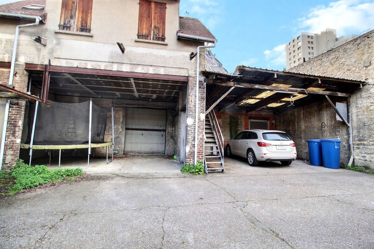 Appartement à GENNEVILLIERS