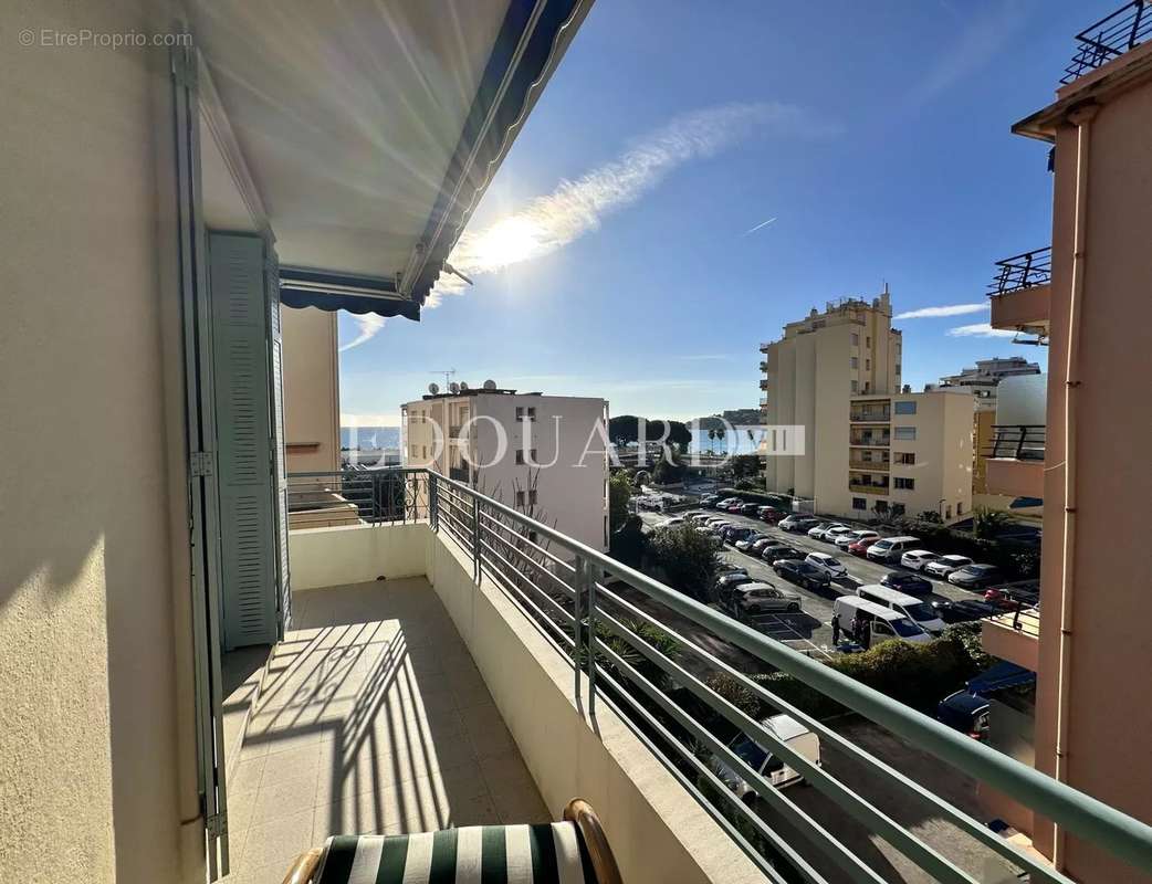 Appartement à ROQUEBRUNE-CAP-MARTIN