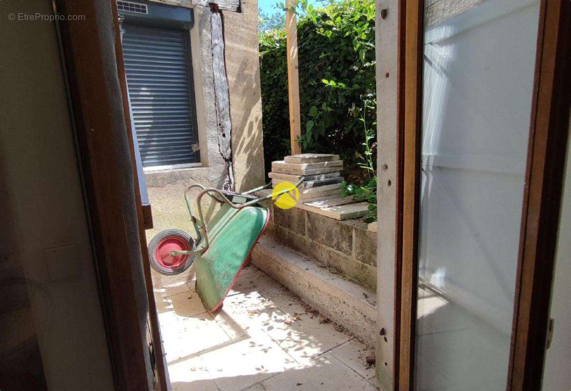 Maison à VAILLY-SUR-SAULDRE