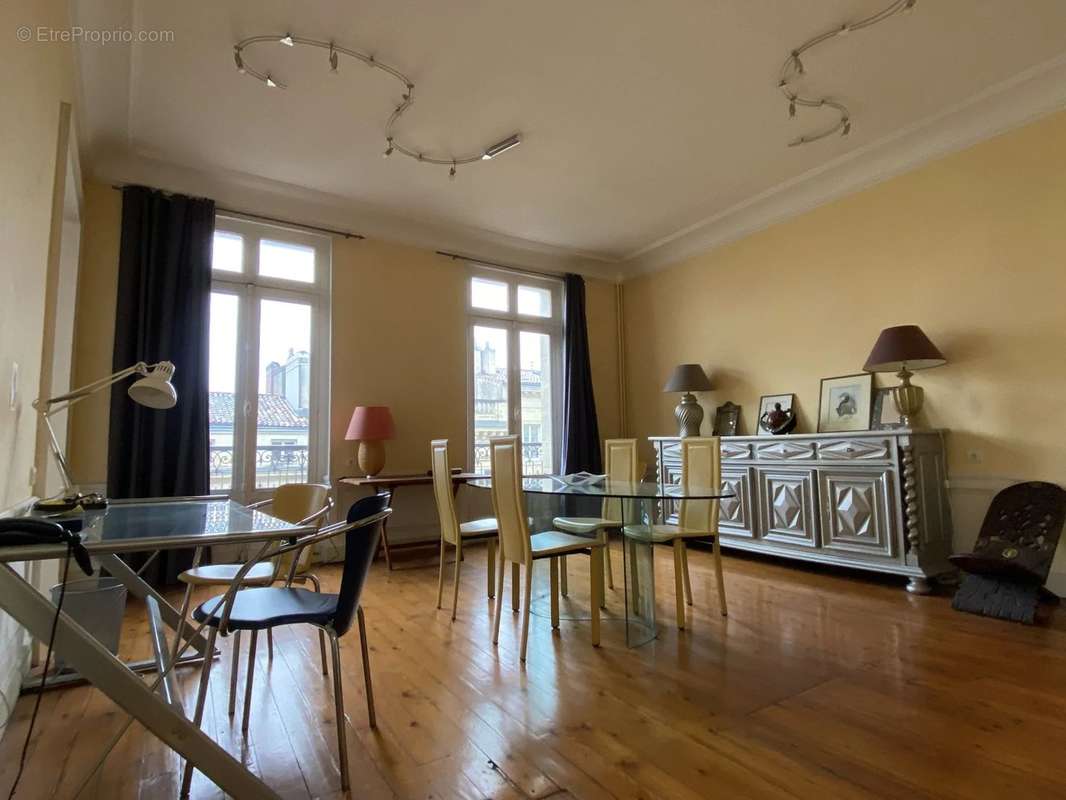 Appartement à BORDEAUX