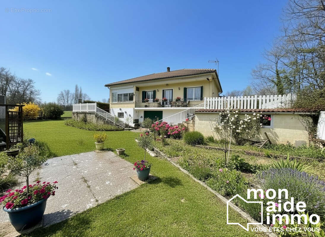 Maison 94 m² à Coutras  - photo 8