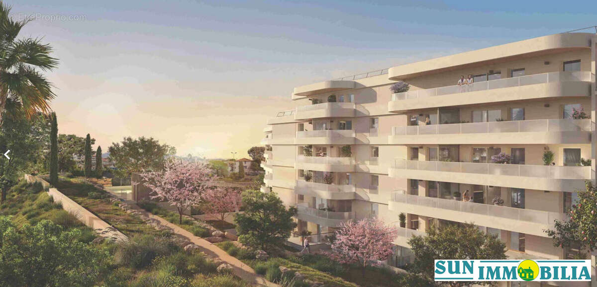 Appartement à SAINT-LAURENT-DU-VAR