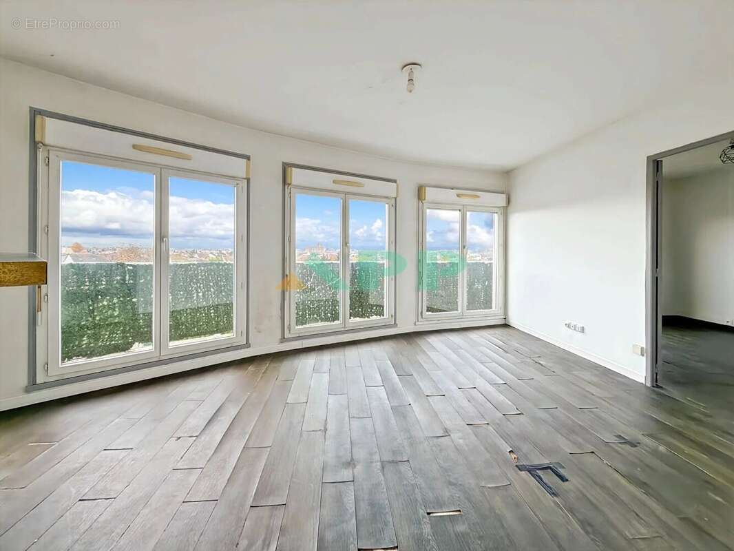 Appartement à VIGNEUX-SUR-SEINE
