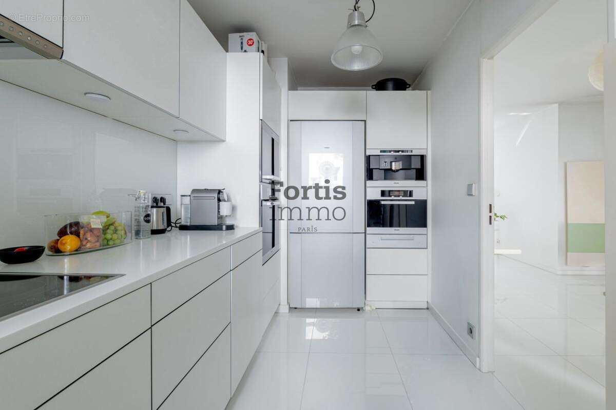 Appartement à PARIS-20E