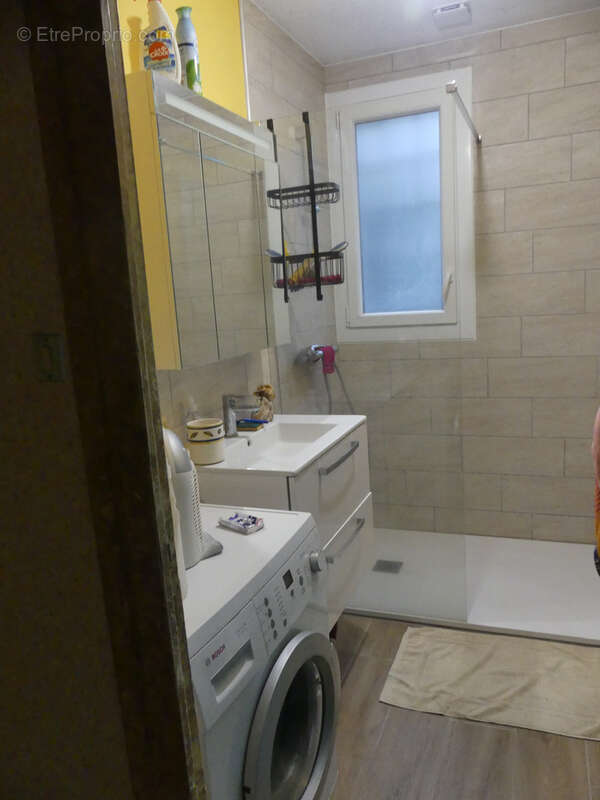 Maison à ROMANECHE-THORINS