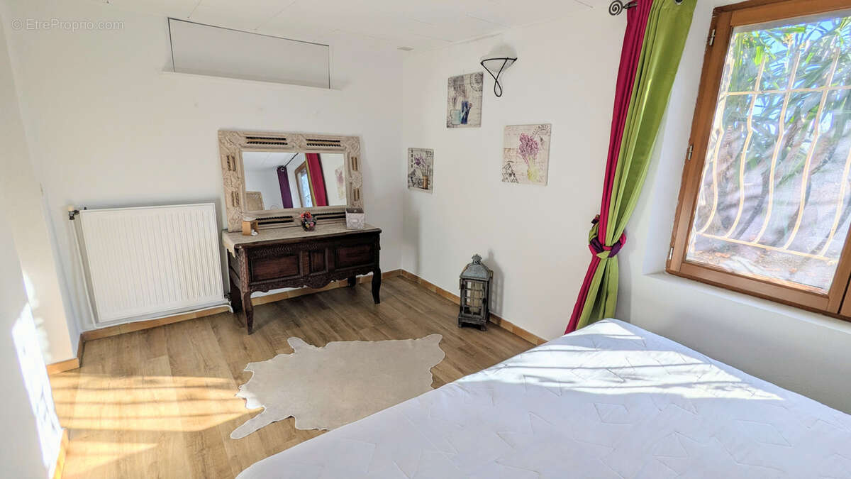 Maison à TOURRETTES-SUR-LOUP