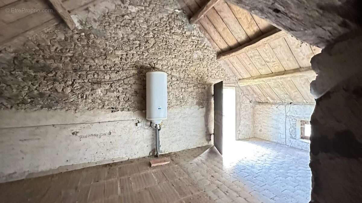 Maison à DOMPIERRE-EN-MORVAN