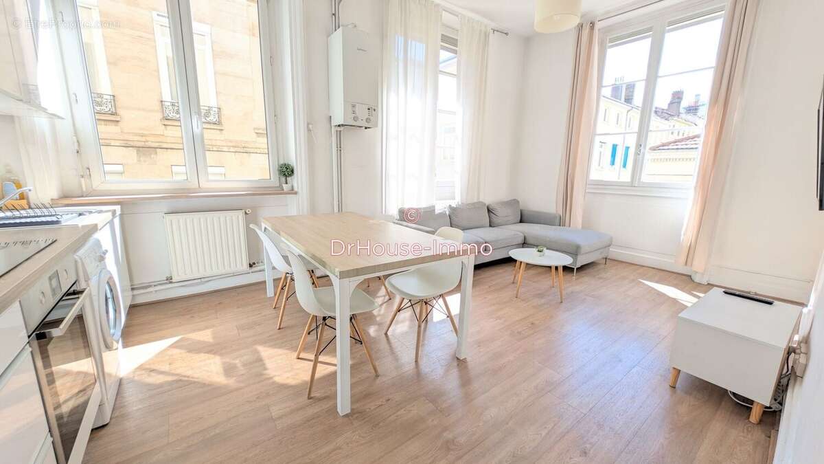Appartement 105 m² à Saint-Etienne  - photo 74