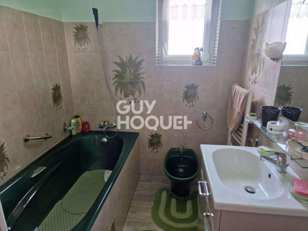 Maison à BREUIL-LA-REORTE