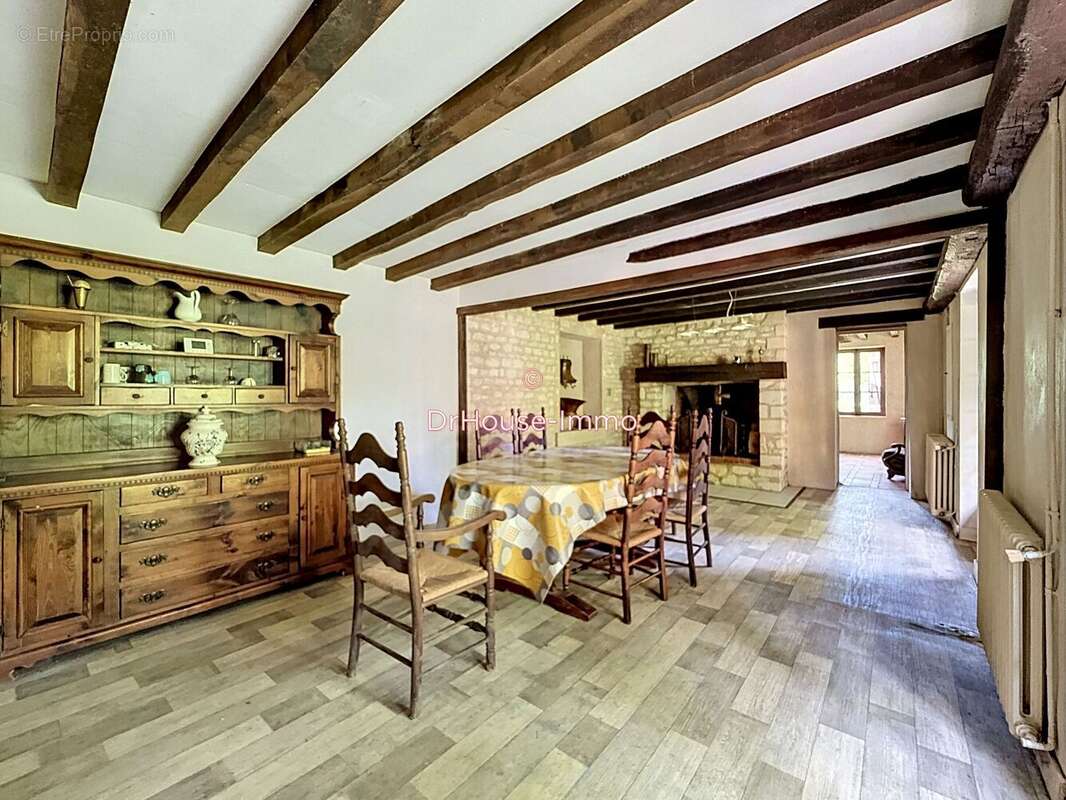 Maison à LES EYZIES-DE-TAYAC-SIREUIL