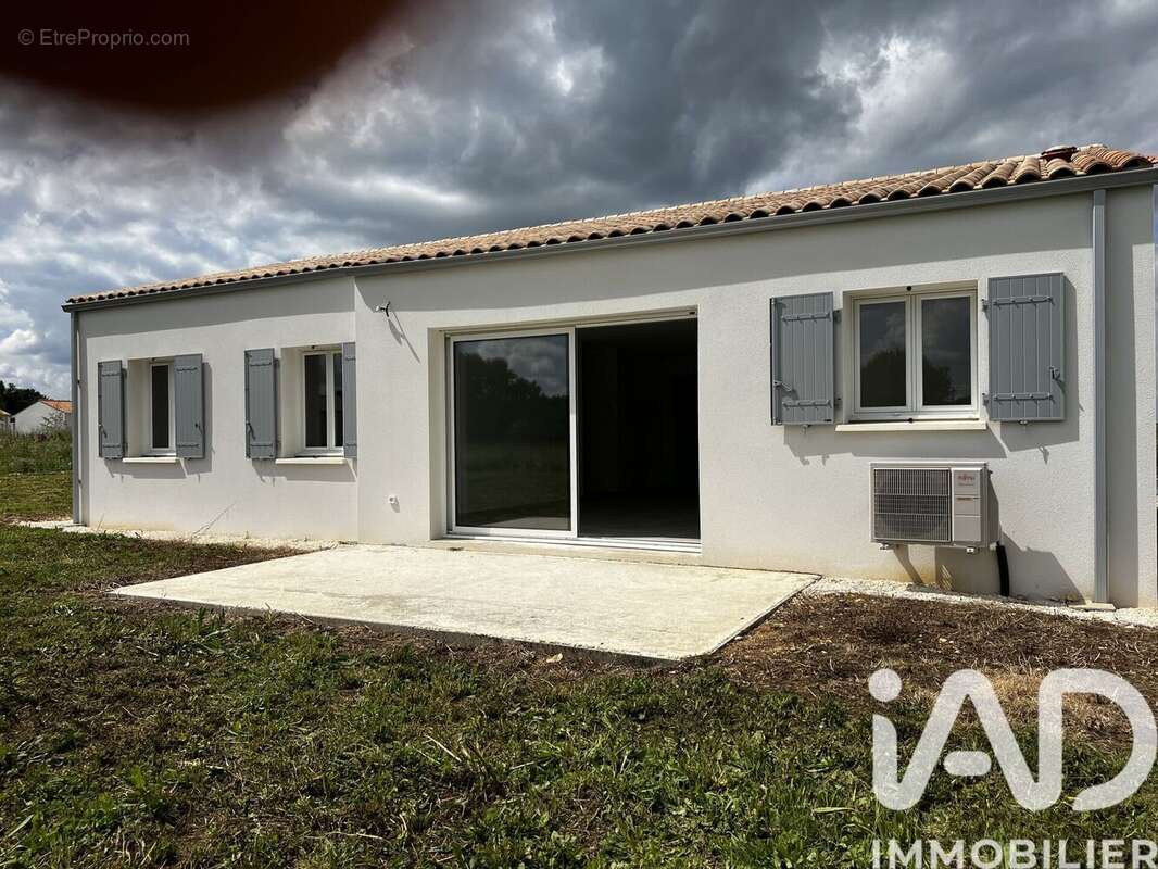 Photo 3 - Maison à PORT-D'ENVAUX